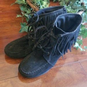 Super cute shoes size 10